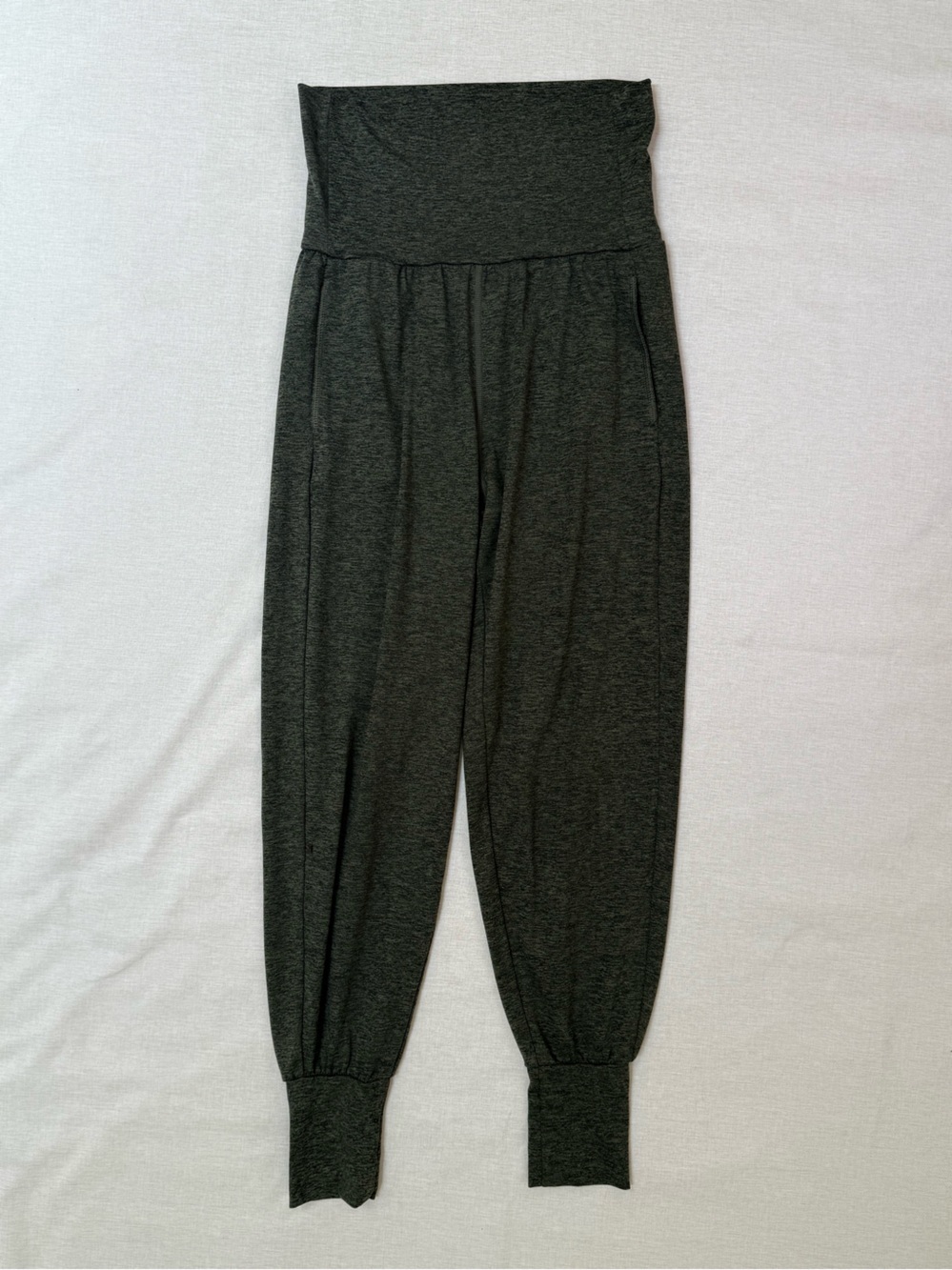 Aerie Gray Green Heather Jogger Sweatpants Size XS EUC